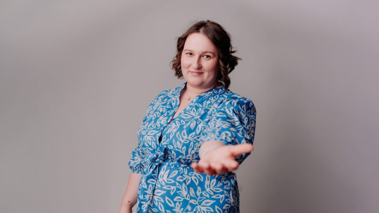 Katharina Ratai ist Humanenergetikerin aus Leibnitz: Reiki, Kinesiologie und Energetik in Graz und der Steiermark für mehr Balance, Kraft und innere Klarheit