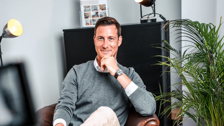 Lukas Wolf von ARU Immobilien GmbH über persönliches Unternehmertum, Werte und innovative Immobilienlösungen.