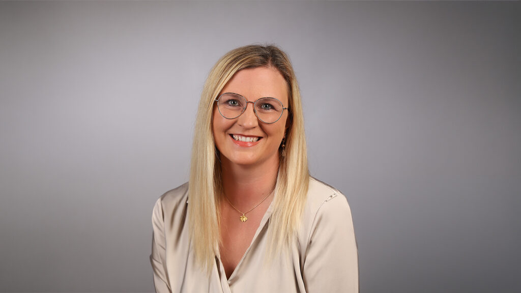 Julia Kohler von Vino 4 Vibes GmbH verbindet Premium-Getränke, Innovation und Nachhaltigkeit aus Baden-Baden.