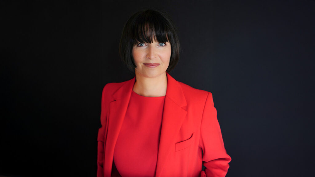 Renate Messner verbindet als CEO von SynerGIS Leadership, KI und Geoinformation mit unternehmerischer Praxis.