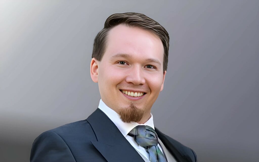 Porträt von Robert Skawinski, IT-Experte und Gründer der SKAWINSKI GmbH in Österreich.